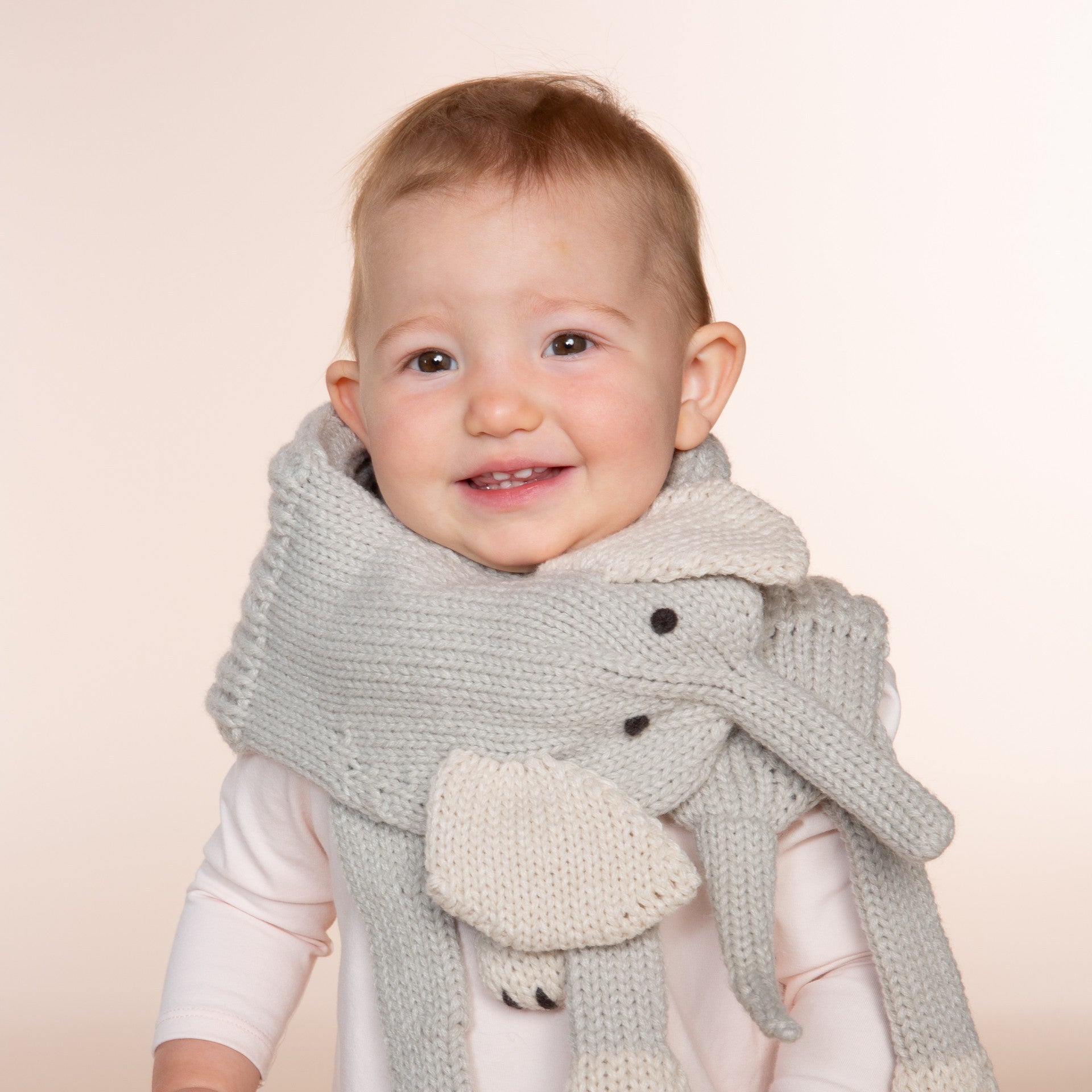 Knit Elephant Scarf for Toddlers & Kids – Soft Double‑Layer Warm Scarf with Snap Closure